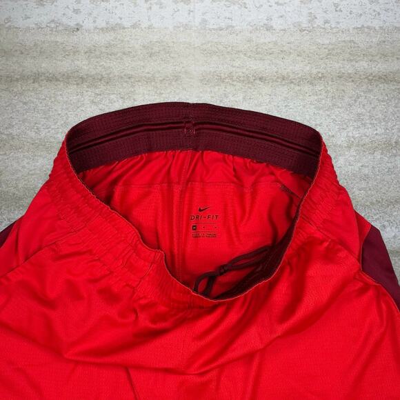 Nike Gym Shorts Red Polyester Two Tone Dri Fit Running 9" Inseam - Picture 4 of 4